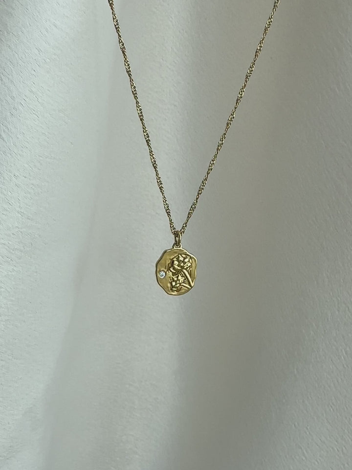 Elasisters July Water Lily Birthday Flower Pendant Necklace