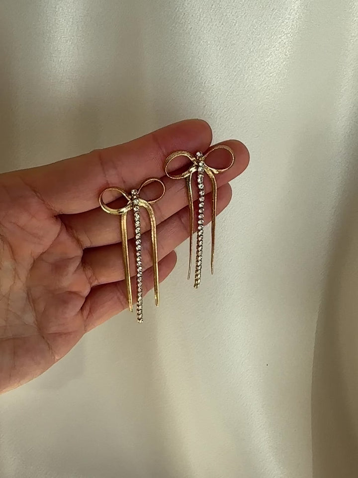 Elasisters Selene Bow Earrings