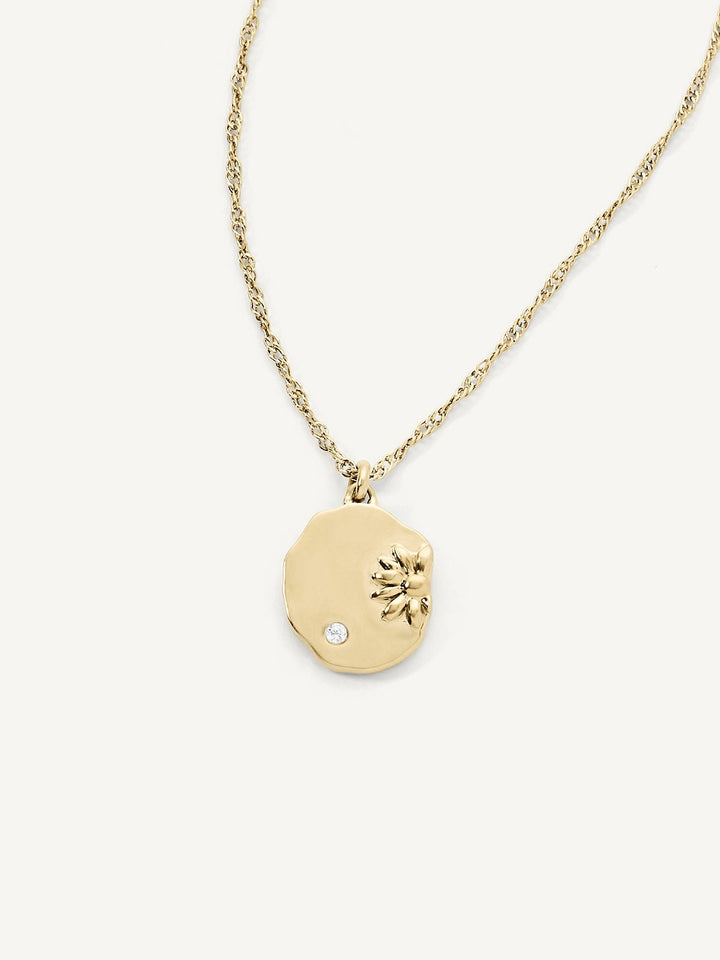 Elasisters April Daisy Birth Flower Pendant Necklace