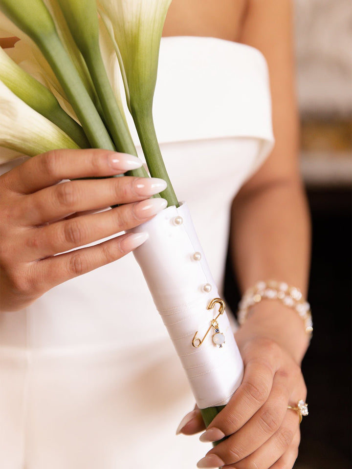 Elasisters Something Blue Wedding Pin - Oval