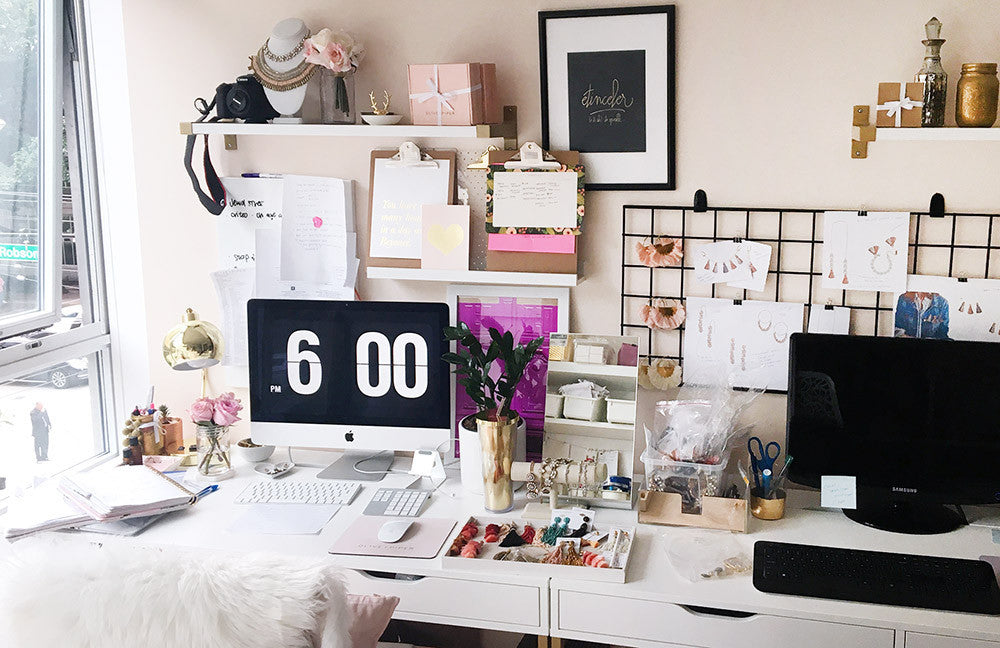 Elasisters Home Office Space