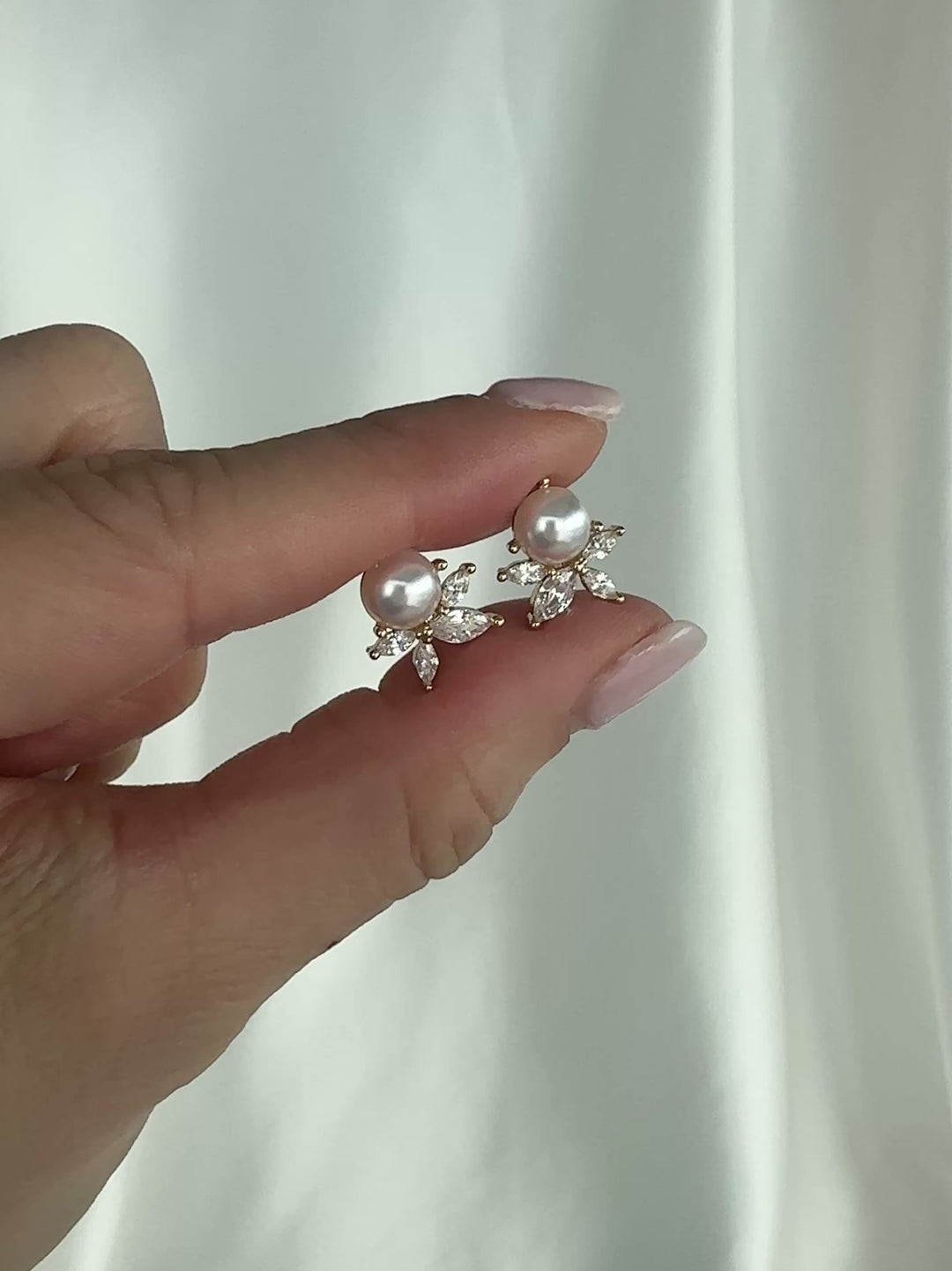 Elasisters Sandra Studs