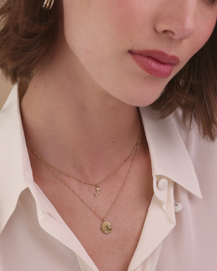 Elasisters June Rose and April Daisy Birthflower Pendant Necklace