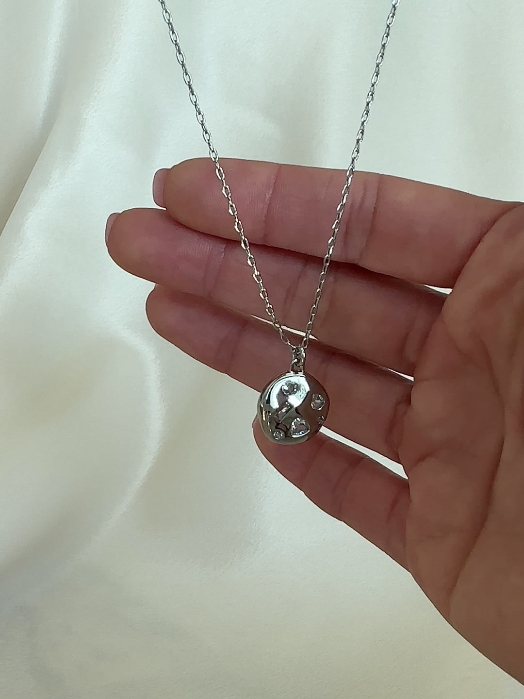 Elasisters Arden Pendant Necklace - Silver